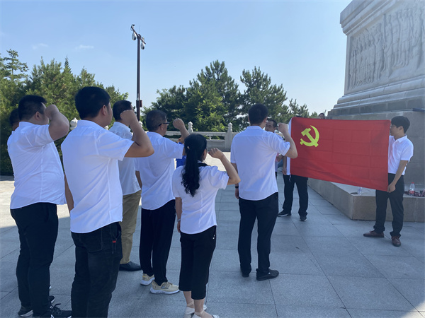 1767573148711024miXE.jpg 7.11(姚普)秦楓公司黨支部組織黨員赴照金陜甘邊革命根據(jù)地紀(jì)念館開展 “傳承紅色基因,重溫崢嶸歲月”主題黨日活動.jpg